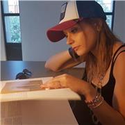 Studentessa universitaria offre aiuto compiti ai ragazzi di elementari e medie; sussidio allo studio per altri gradi scolastici in materie umanistiche